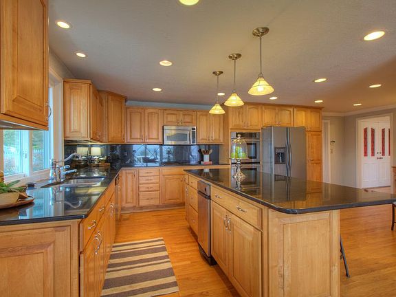 4th image of 5752 Overlook Ave NE