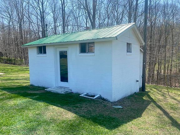 5th image of 281 Harrison Rd
