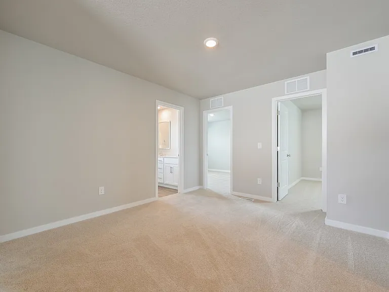 2185 Alyssa St — Photo 17