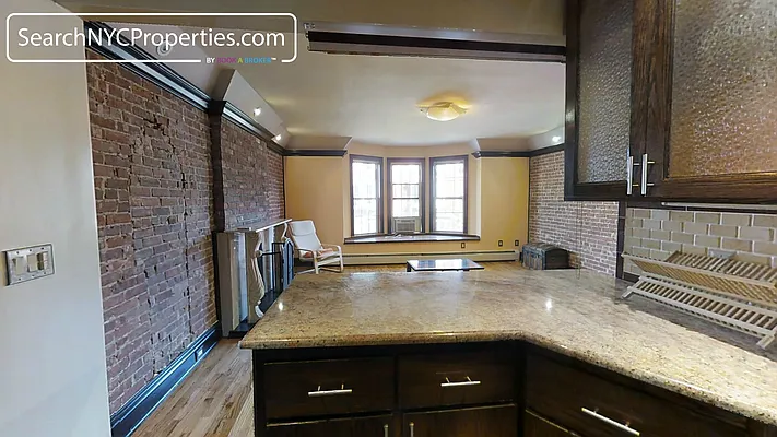 Rented by Book A Broker | media 4