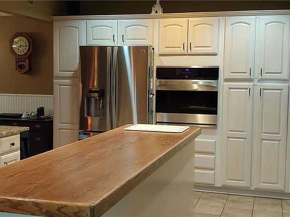 3rd image of 12887 W Linden Ln