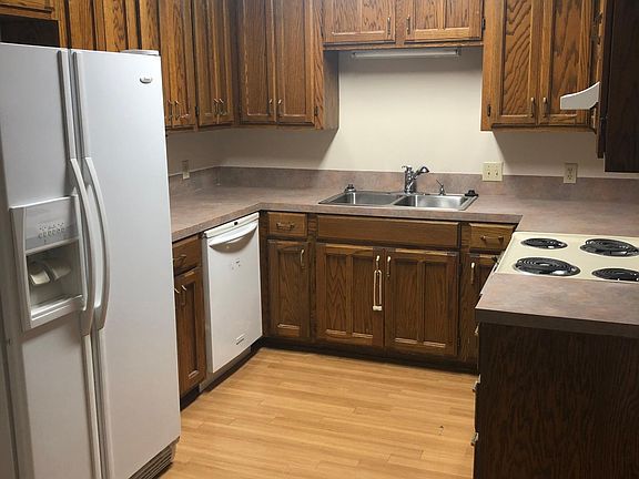 4th image of 183 Pine Hills Dr