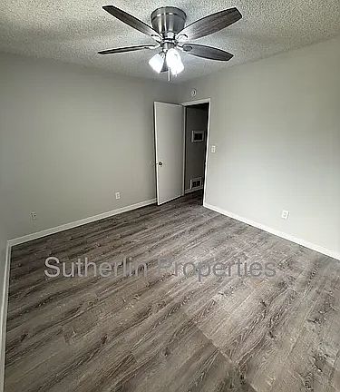 4th image of 129 S Violet Ave #107