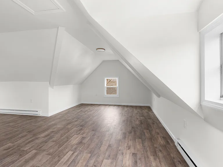 66 Richards Pl #2B — Photo 3