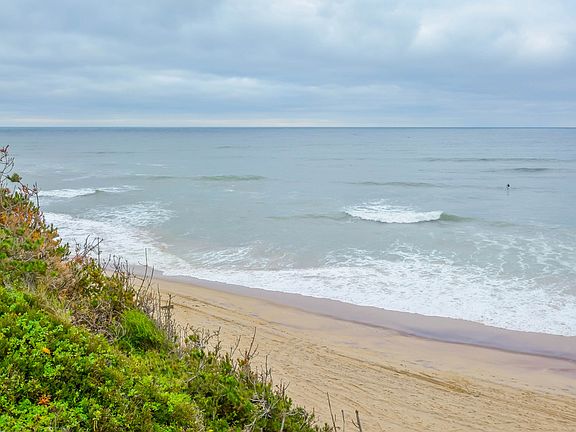 3rd image of 66 Surfside Ave