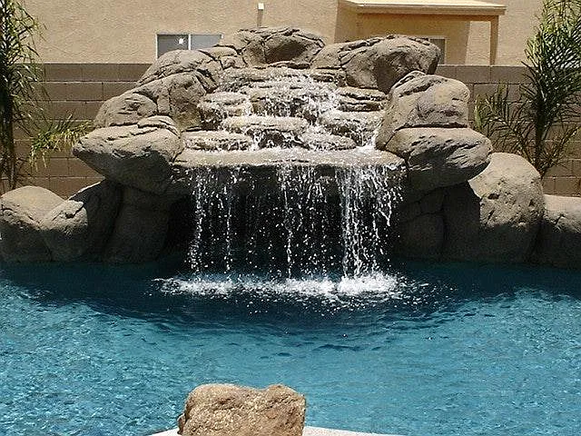 5 bed, 4200 sqft, $3,500 — Photo 3