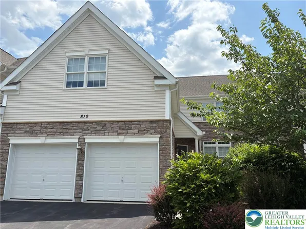 810 E Homestead Ln, Easton, PA 18042