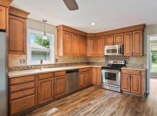 12315 W 100th Pl, Lenexa, KS 66215