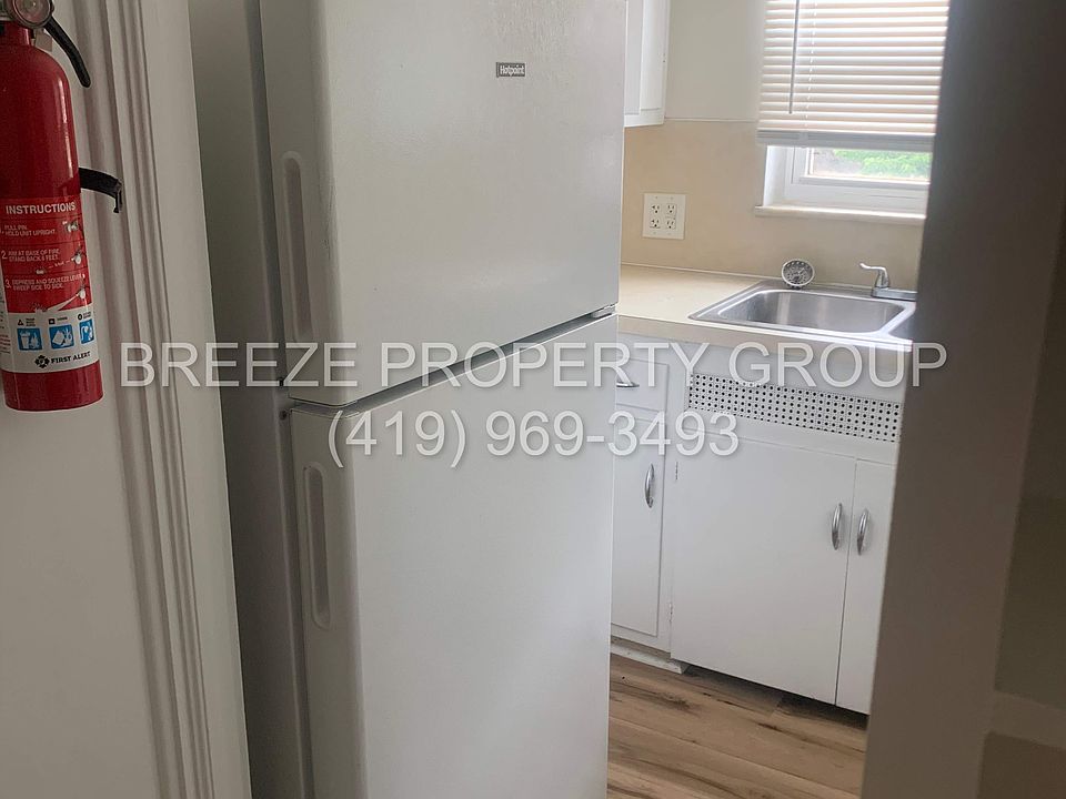 1st image of 2154 Alvin St #10