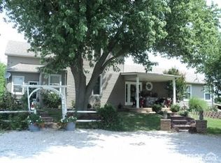 4162 Wetzler Rd, Fults, IL 62244