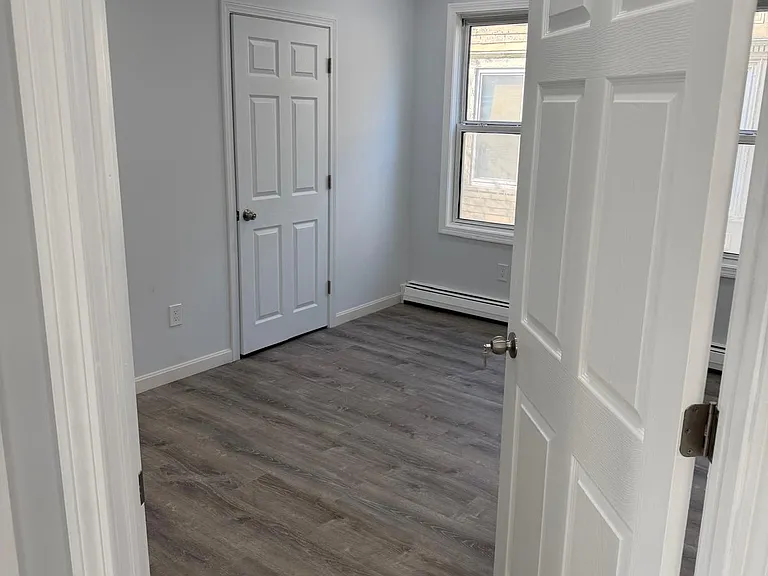 17 Jones St #2 — Photo 11