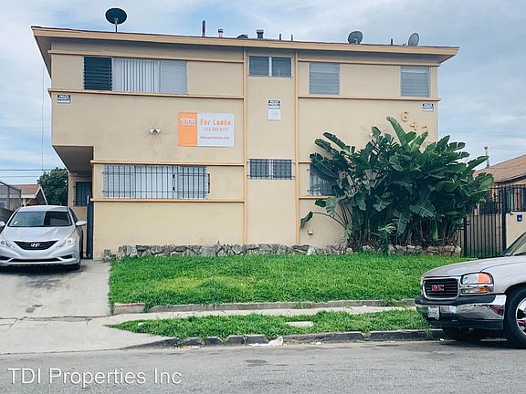 3rd image of 642 W 74th St APT 01