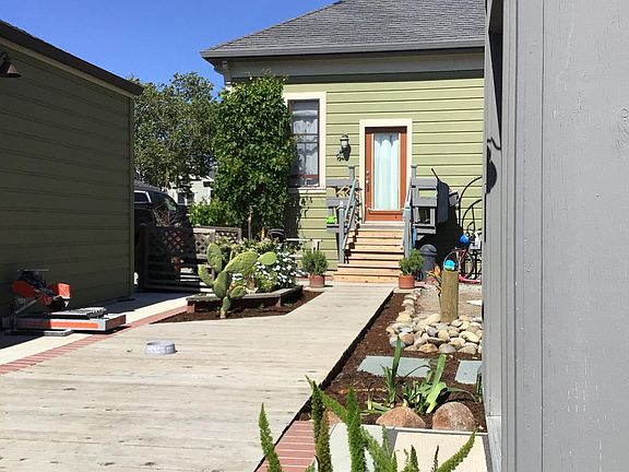 3rd image of 555 N 20th St