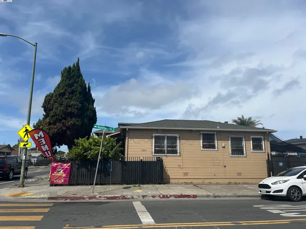 2045 98th Ave, Oakland, CA 94603