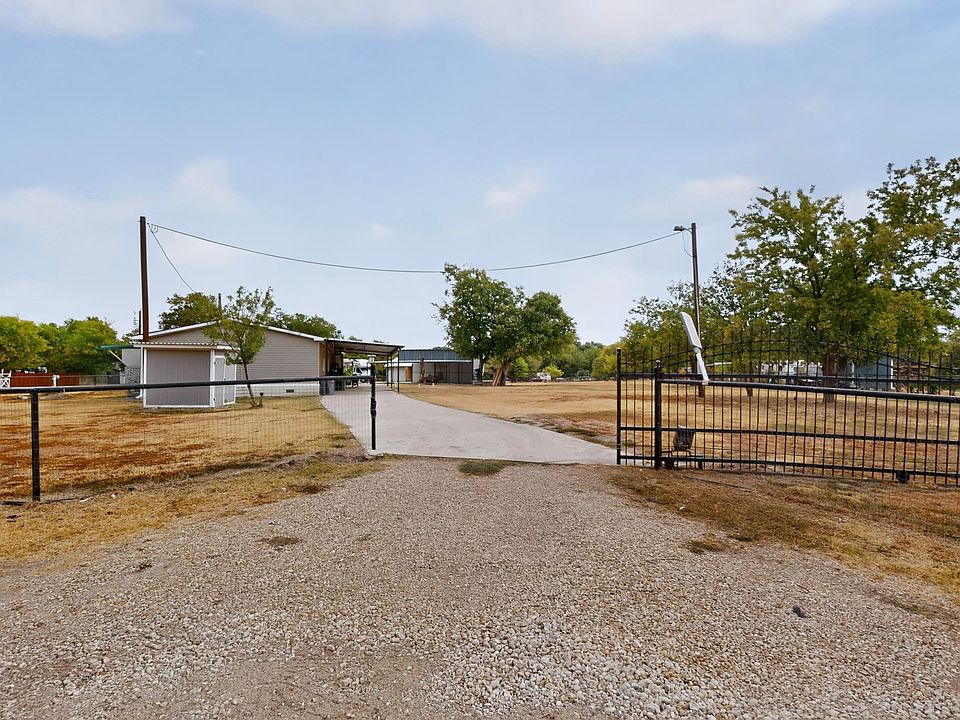 1st image of 2181 Doe Branch Rd