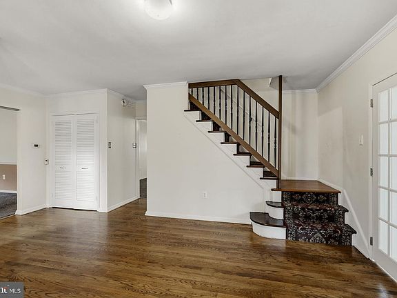 4th image of 2301 Edgewood Rd