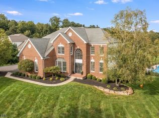 226 Garrison Ct, Asbury, NJ 08802