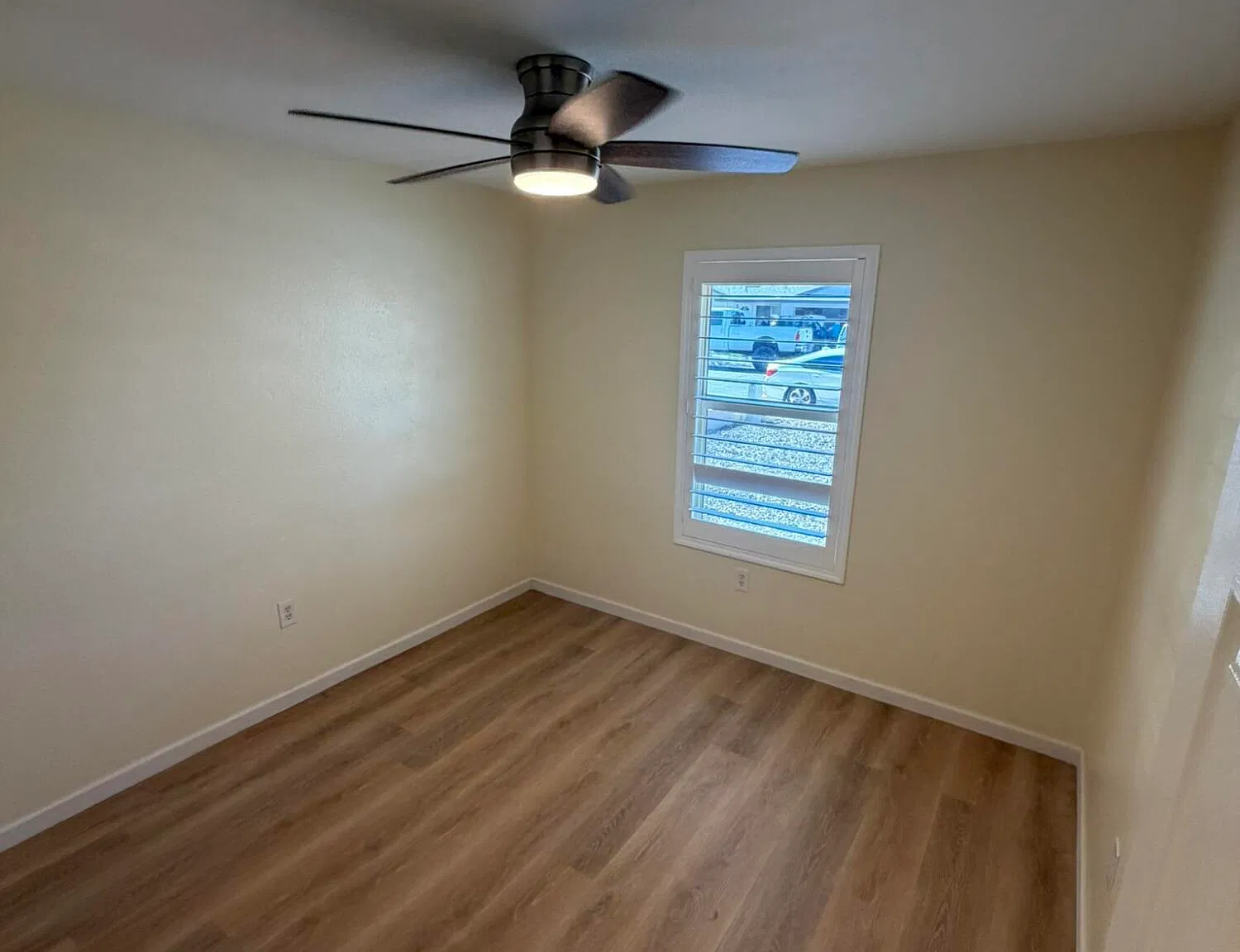3 bed, 2.0 bath, 1192 sqft, $2,295 — Photo 4