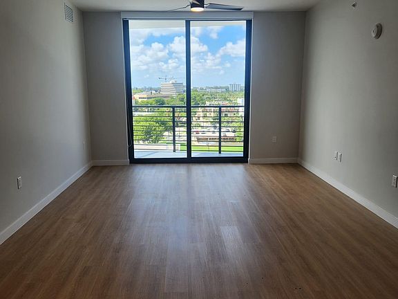 4th image of 11113 Biscayne Blvd #505