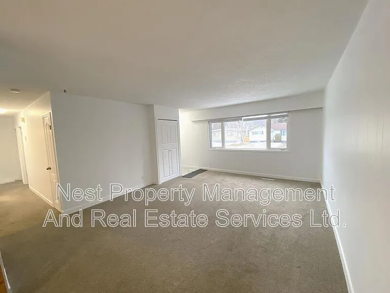 236 Nicholson St S #A — Photo 8