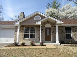 16129 Castlerea Blvd, Ballwin, MO 63021