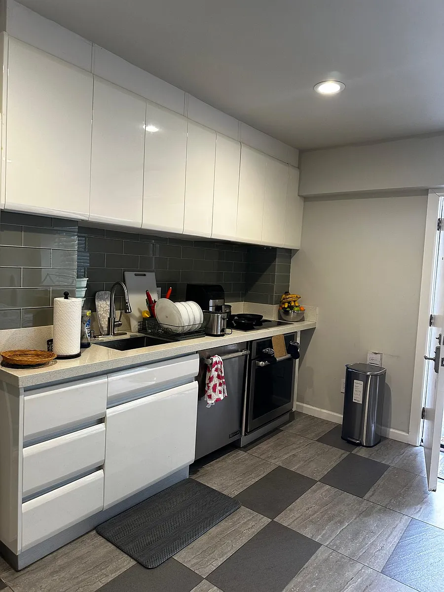 Building Photo - 3110 Red River St #116