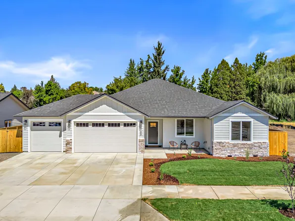 2785 Roberts Rd, Medford, OR 97504