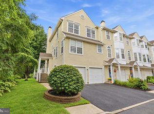 9206 Wrensong Ct, Palmyra, NJ 08065