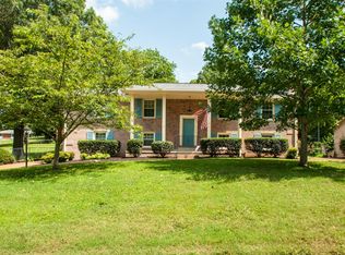 705 Harpeth Bend Dr, Nashville, TN 37221