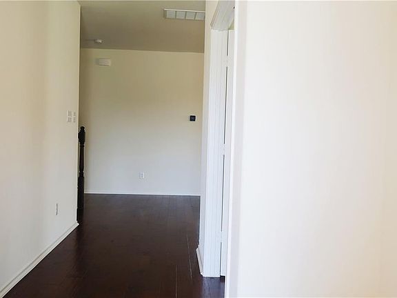 3rd image of 108 Golden Bear Dr