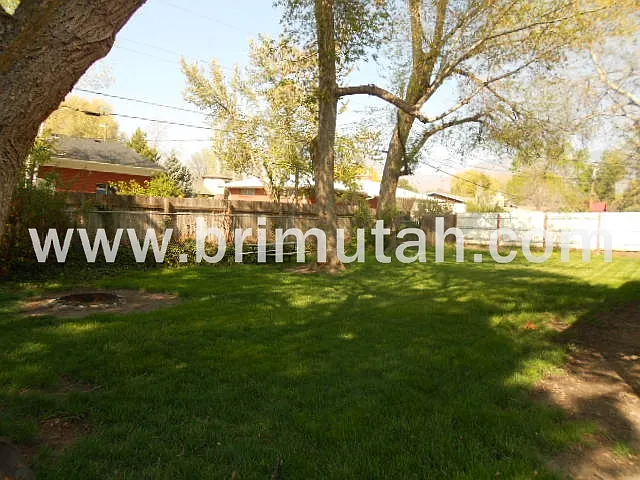 1561 E Delaware Ln — Photo 25