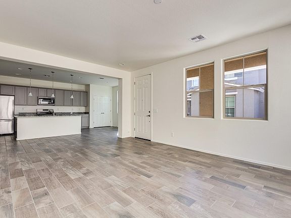 4th image of 304 N 56th Pl