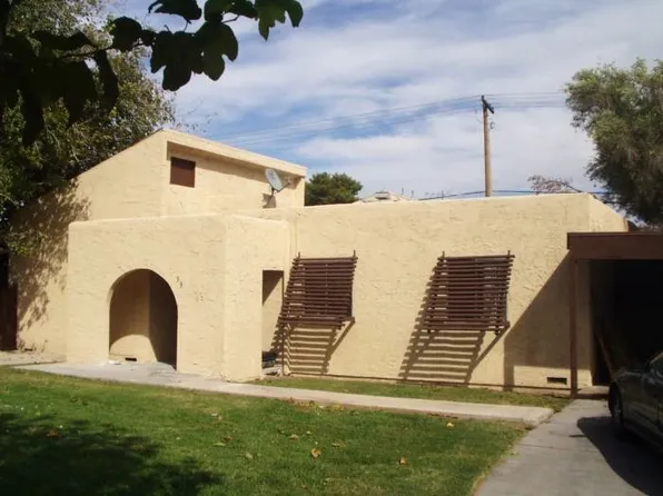 53 Village Green Ct, Las Vegas, NV 89110
