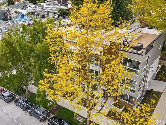 2nd image of 3943 2nd Ave NE