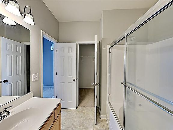 4th image of 5990 Fox Point Cir