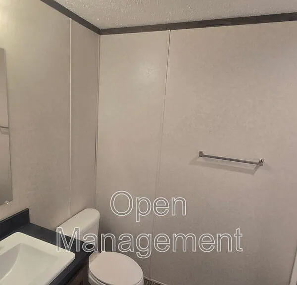 511 E 1st St #72 — Photo 15