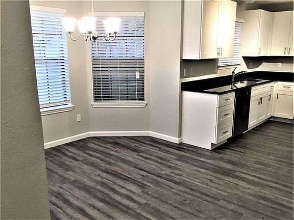 4th image of 541 Teal Dr