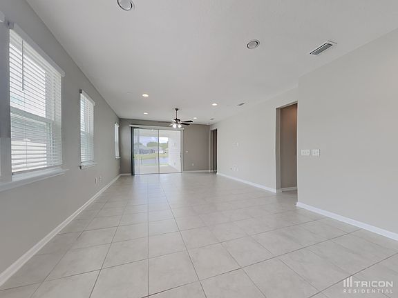 2nd image of 3327 Traceland Oak Ln