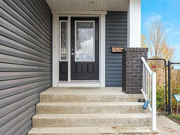 4th image of 4549 Hames Cres