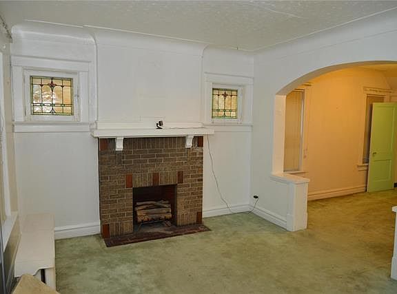 5th image of 4709 Lewis Pl