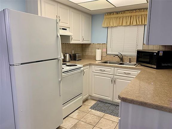2nd image of 505 66th Ave APT 5