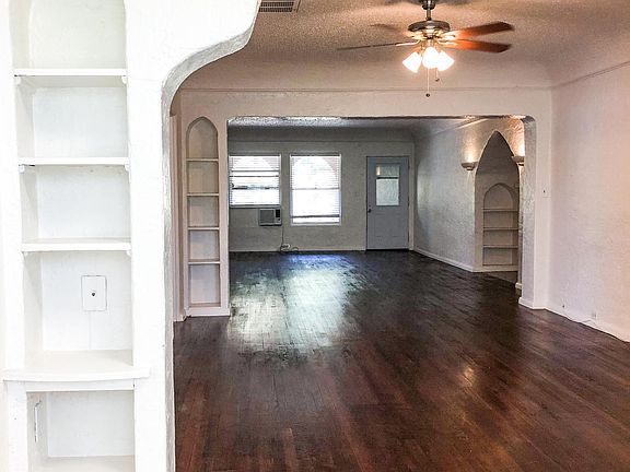5th image of 420 W Elsmere Pl APT 4