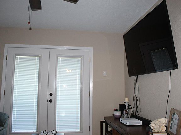 3rd image of 203 Morningside Dr