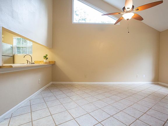 5th image of 179 Whetherbine Way W