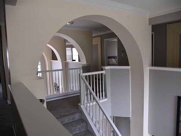 3rd image of 749 Eagle Lake Ct