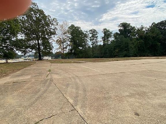 2nd image of 1606 Highway 30 E