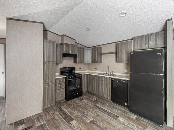 3rd image of 28925 360th St #16