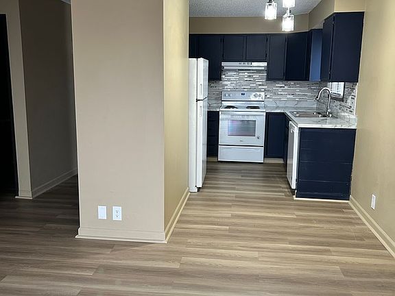 4th image of 1541 S 21st St #6