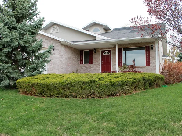 1995 Deere View Dr, Layton, UT 84040