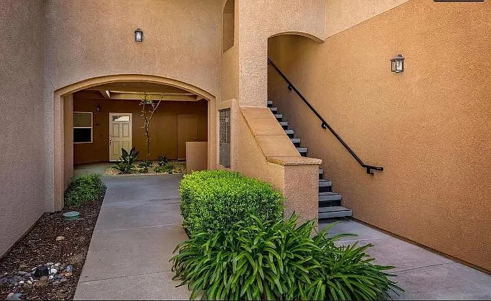 700 Moon Cir — Photo 21